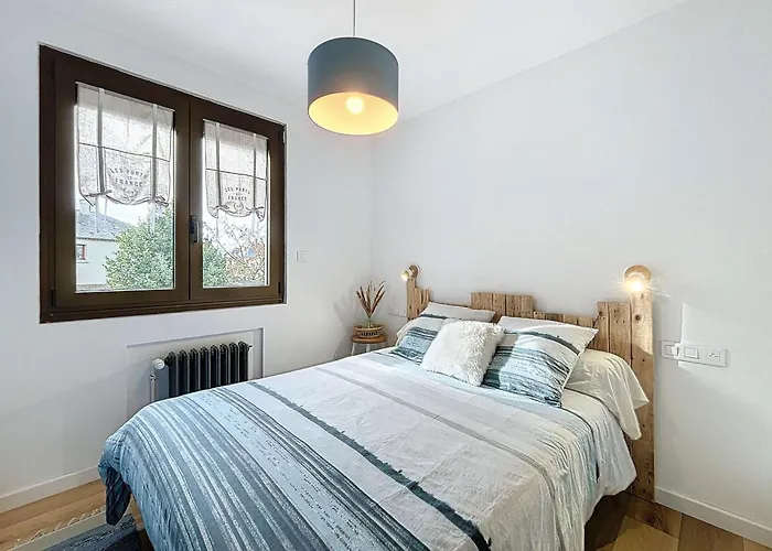 Maison Rénovée Avec Jardin, Garage, Parking Et Wifi Gratuit - Fr-1-361-558 *