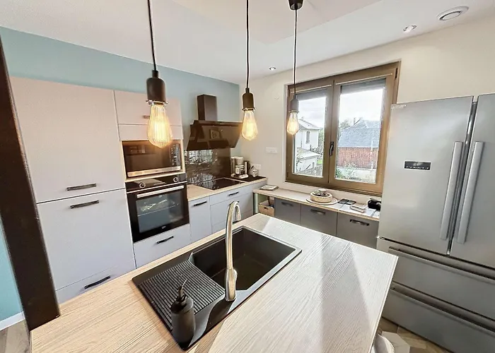 Maison Rénovée Avec Jardin, Garage, Parking Et Wifi Gratuit - Fr-1-361-558 Сasa de vacaciones *