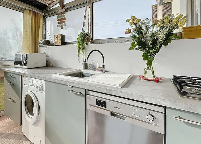 Maison Renovee Avec Jardin, Garage, Parking Et Wifi Gratuit - Fr-1-361-558 * Granville