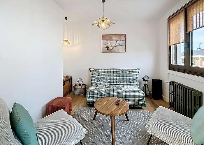 Maison Rénovée Avec Jardin, Garage, Parking Et Wifi Gratuit - Fr-1-361-558