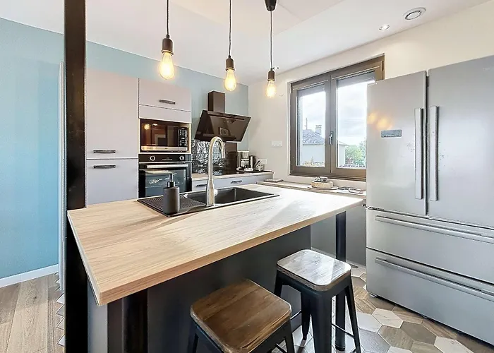 Сasa de vacaciones Maison Rénovée Avec Jardin, Garage, Parking Et Wifi Gratuit - Fr-1-361-558