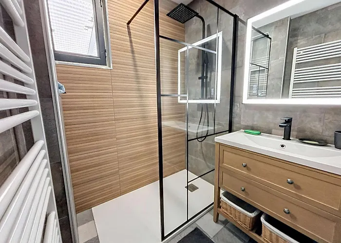 Dom wakacyjny Maison Renovee Avec Jardin, Garage, Parking Et Wifi Gratuit - Fr-1-361-558 Granville